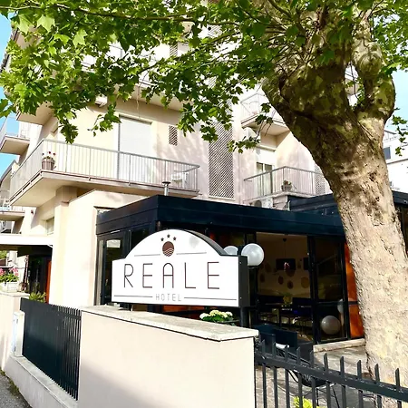 호텔 Reale 3*