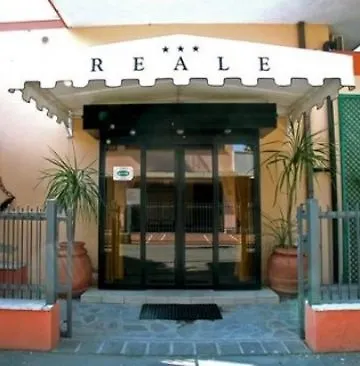Reale فندق ريميني
